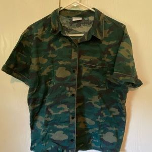 Women’s Empyre Camo Button Up